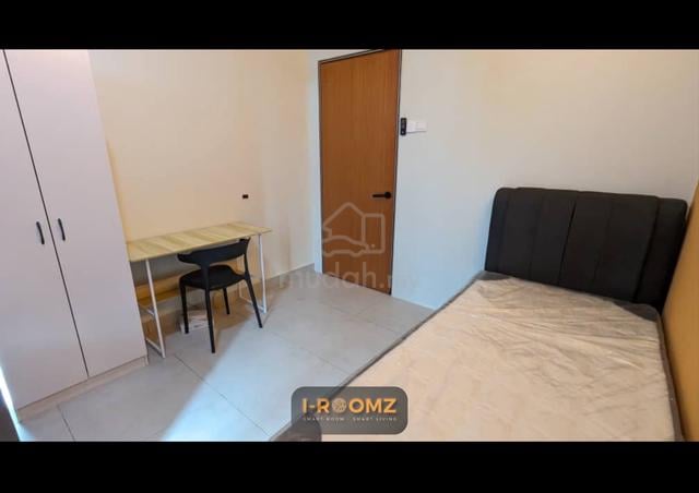 Middle Room For Rent Tmn Lensen Low Deposit Maxim Majestic Near Mrt 1