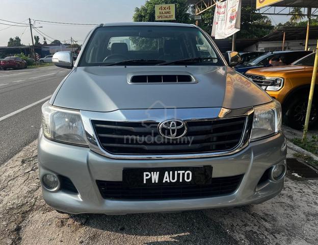 Toyota HILUX 2.5(A)VIGO D/C G VNT 4SPD 4X4 pickups - 2