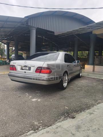 1995 Mercedes Benz 230 2.0 W114 (A) - 2
