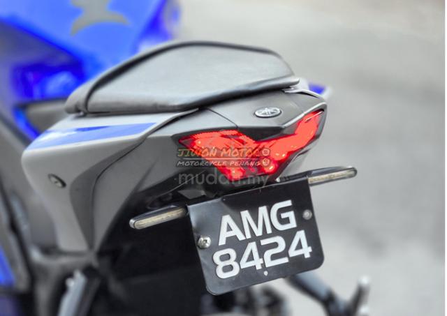 Yamaha YZF R25 2021/22 (Mileage 16k + MICHELIN) - photo 8 of 13