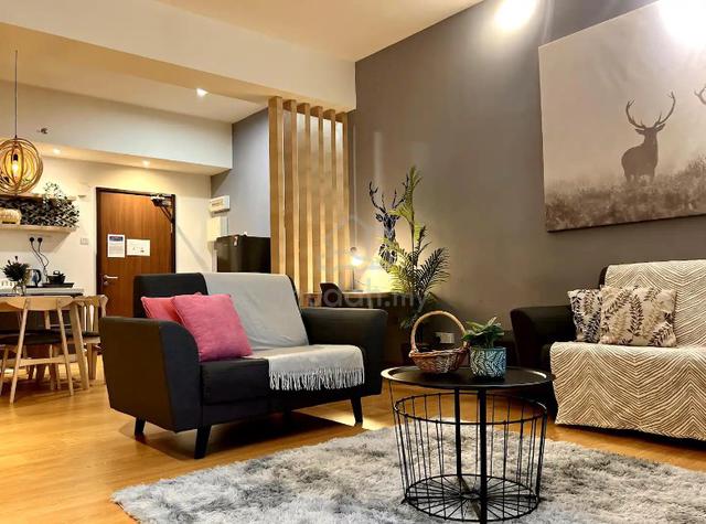 Aura Residence 1