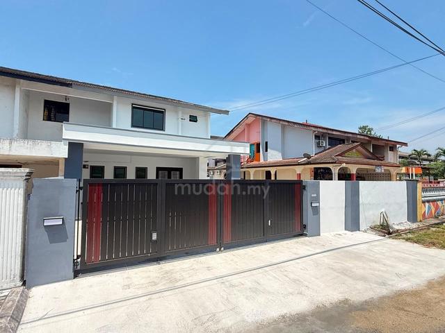 Double Storey Semi D House @ 69 Jalan 9/5, Taman Air Biru Pasir Gudang 1