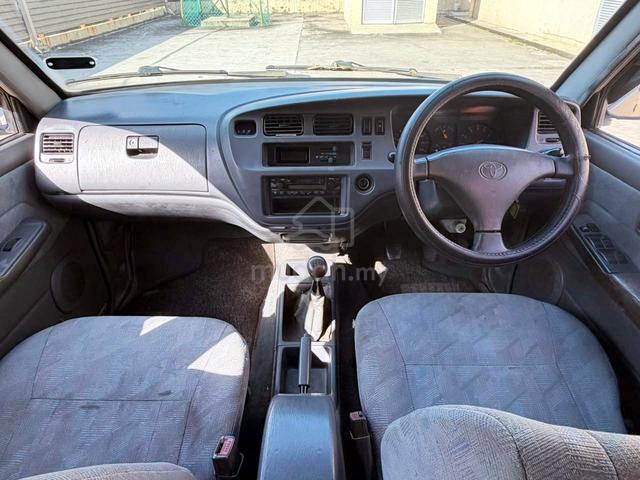 2001 Toyota Unser 1.8 M GLI Facelift - 5