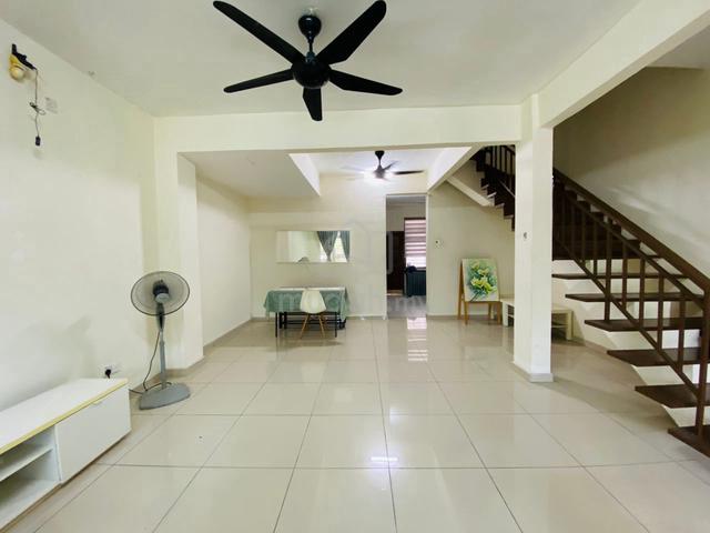 Perepat Indah,2-storey terrace house partially furnish. 1