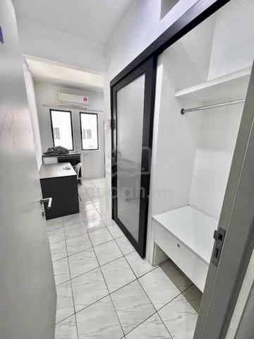 Uni Suites 1
