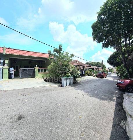 Taman muzaffar ayer keroh 1