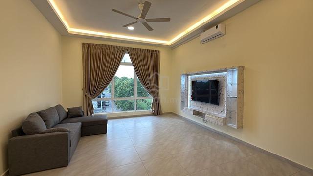 Senai Garden Apartment 1