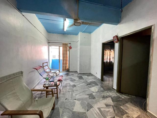 Taman Daya Shop Apartment 1