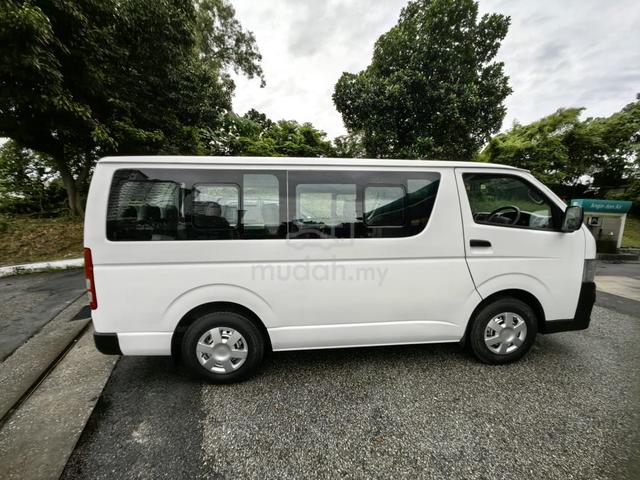 2013 TOYOTA HIACE 2.5cc (D) WINDOW VAN 14 Seat - 3