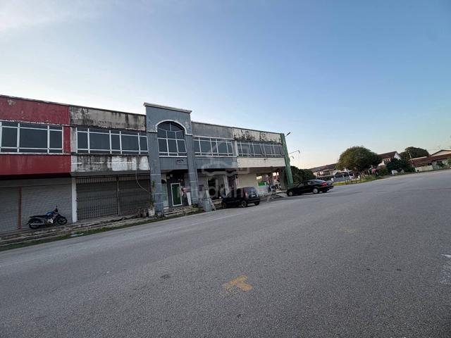 Shoplot Near Main Road Batu Berendam 1