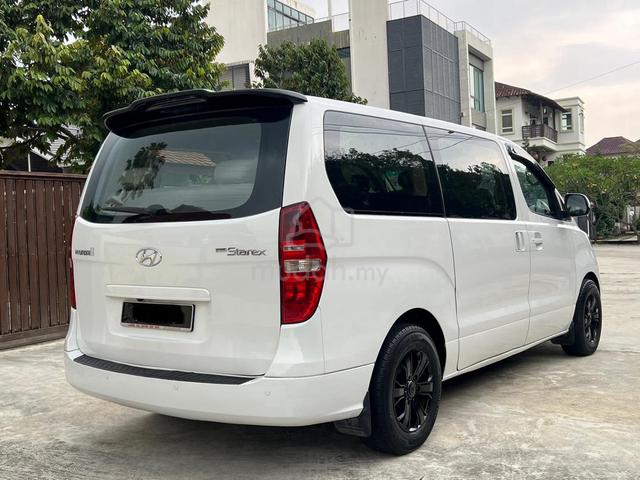 2018 Hyundai GRAND STAREX 2.5 ROYALE FULL LOAN - 2