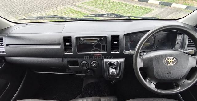 2014 Toyota Hiace 2.5 (M) Panel Van Diesel Engine - 5