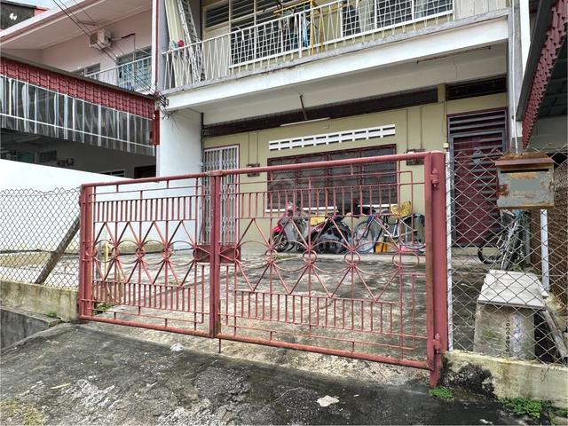 2 storey townhouse @ Kampar Golden Dragon Garden 1