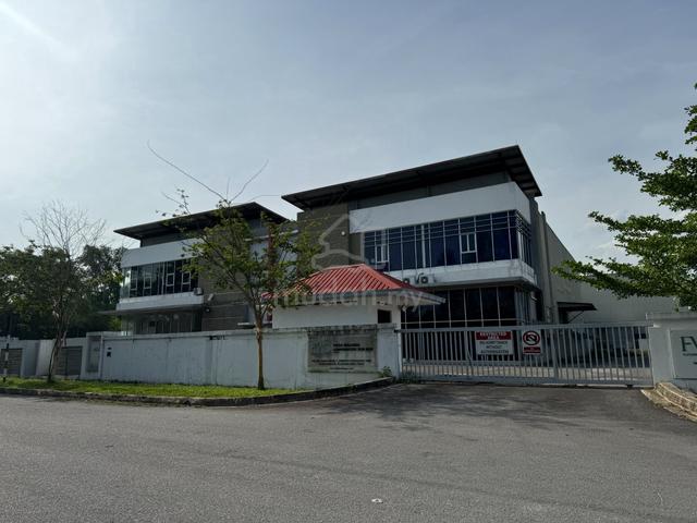 1.5 storey factory @ Semtec Industrial Park, Semenyih 1