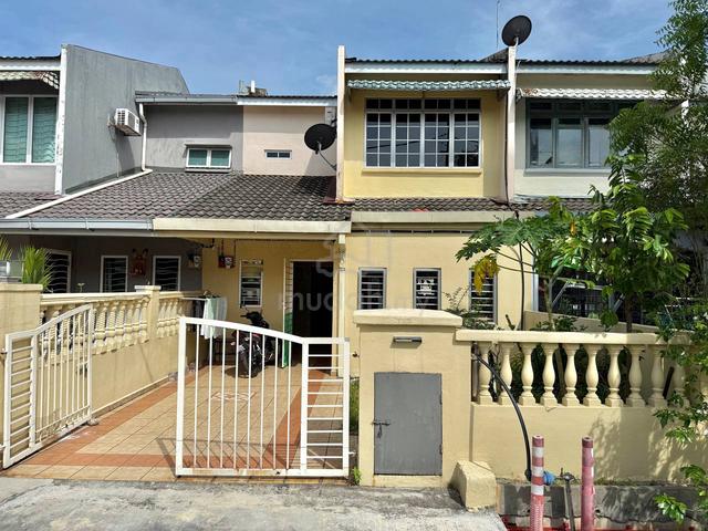CHEAPEST! WELL MAINTAIN Taman Kinrara, Puchong, Double Storey Terrace 1