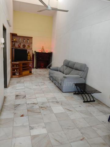 Single Storey terrace At Sungai Ara For Rent 1