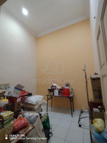 Kulai KCC Single Storey Hot Location Unit 5