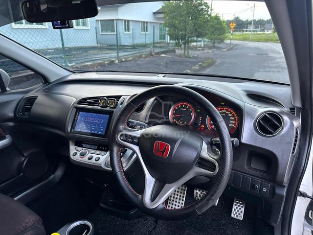 2010 Honda STREAM 1.8 i-VTEC RSZ FACELIFT (A) - 5