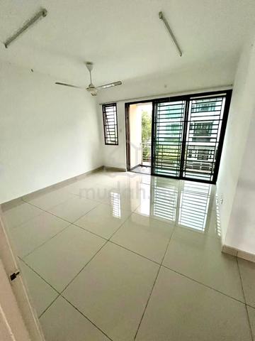 Kulai Indahpura (Crystal) 2.5 Storey Terrace House 5 Bed 4 Bath Sale 1