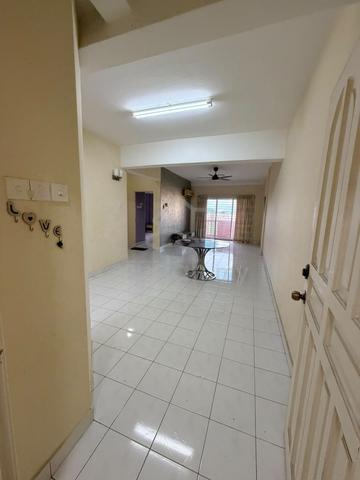 Taman Anggerik Villa 1