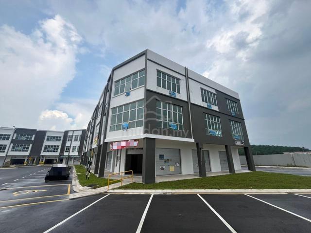 Gelang Patah @ Puncak Tropicana Corner Unit shoplot For Rent 1
