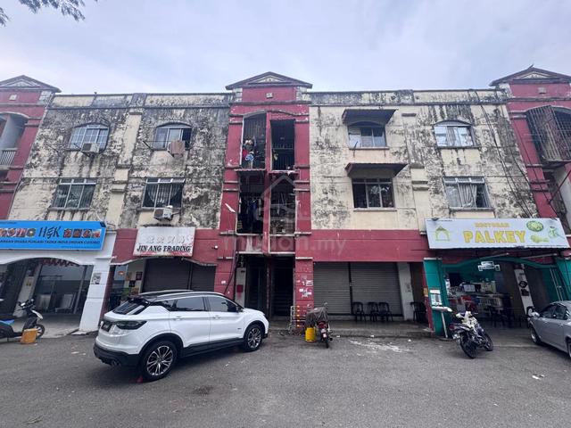 TAMAN TAN SRI YAAKOB l BELOW MARKET l FULL LOAN l JOHOR BAHRU 1