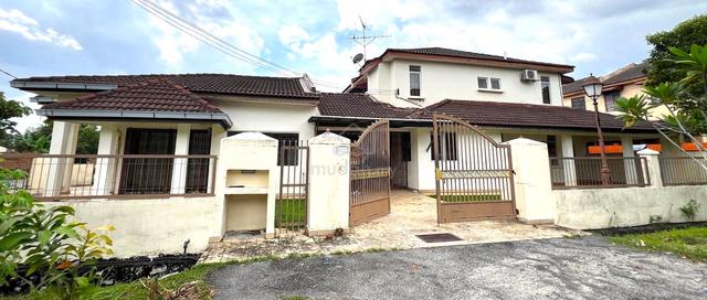 Corner Lot 2 Storey Terrace house/extended Room/covered car porch 1
