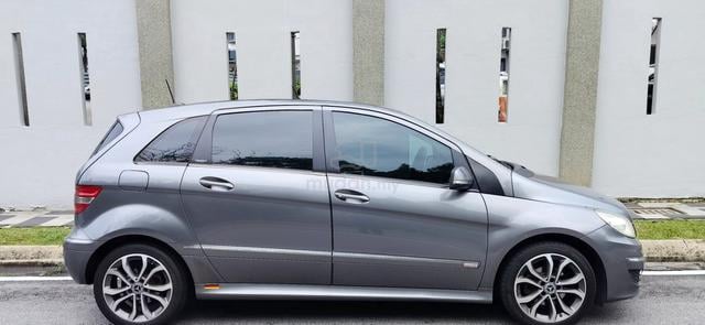Mercedes Benz B180 1.7(A)AVANTGARDE*B 170*r2011 - 3