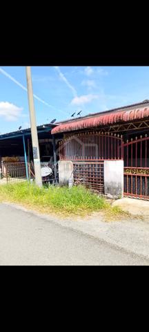 rumah teres di sterpa peringat untuk di jual dengan kadar segera 1