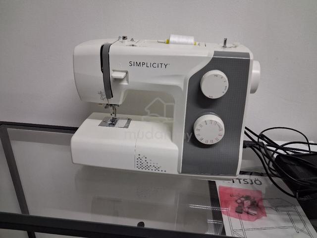 Simplicity Sewing Machine - photo 3 of 4