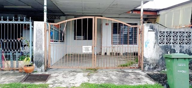 RUMAH TAMAN TAS KUANTAN FOR SALe 1