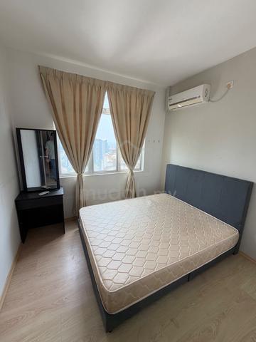 larkin height room for rent / johor bahru / drive 10min to ciq sg kast 1
