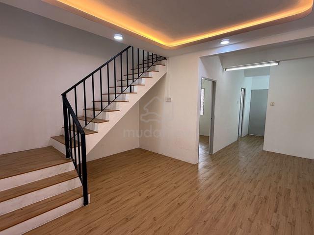 Kluang, Taman Pelangi, 2 Tingkat 3bilik Unblock View Full Loan + Reno 1