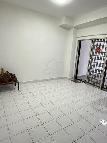 End Lot‼️Bandar Putra Kulai Double Storey Terrace House For Rent 1