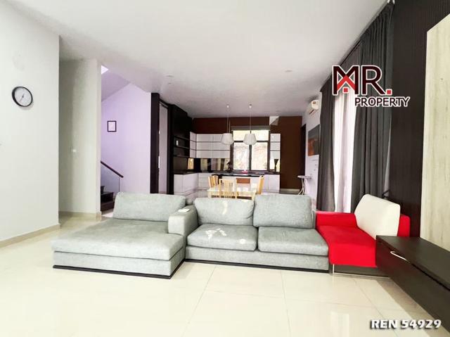 FULLY RENOVATED 3 Storey Bungalow House Somerset Hill Top FOR SALE 1