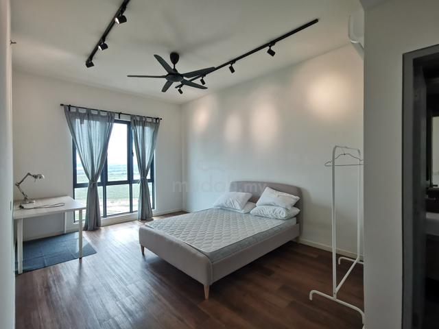Suasana Master Room / Utilities Inclusive* 1