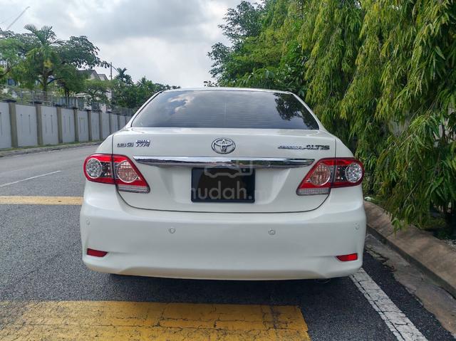 Toyota COROLLA ALTIS 1.8 G FACELIFT (A) 2010 - 4