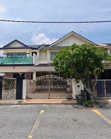 Mount Austin 2 Storey Terrace House Austin Boulevard 1