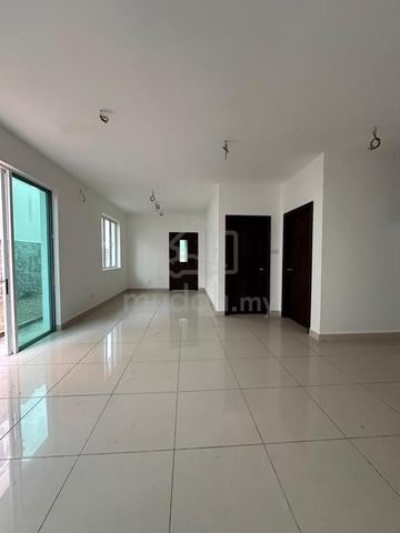 Vistana Height - Brand New and Bare Unit For Sale|Iramanis|Semi D 1