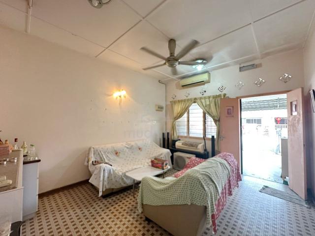 FREEHOLD Melaka Town 1 Sty Kampung Lapan Gajah Berang Kota Laksamana 1