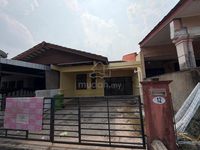 Indera Mahkota 15 , Teres Setingkat 1
