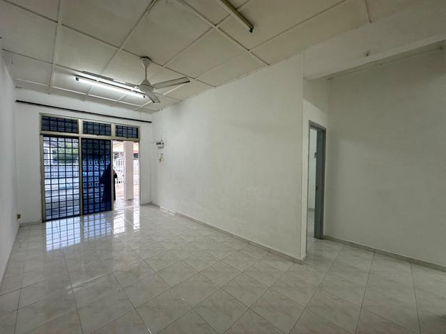 Bukit Indah 1 . Unfurnish with Tabletop Near Bus Stop Cheapest Price🔥 1