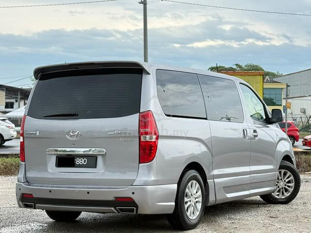 2014 Hyundai GRAND STAREX 2.5 ROYALE FACELIFT (A) - 4