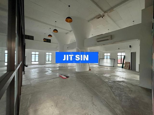 Ample Parking!! High Ceiling Metro avenue with Mezzanine Jelutong 1