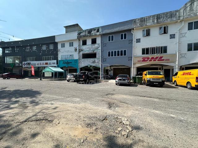 C Mart Bandar Amanjaya 3 Storey Shoplot 1
