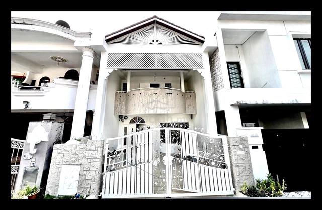 FULLY RENOVATED 🔥 NEGO 2 Storey Taman Seri Merdeka Bandar Baru Ampang 1