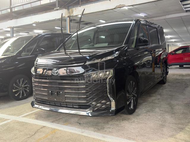 2022 Toyota VOXY 2.0 S-Z - 2