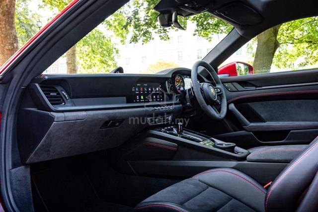 2022 Porsche 911 Carrera GTS - 4