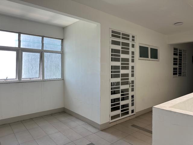 Tropicana Bay Residences @ PWC 1