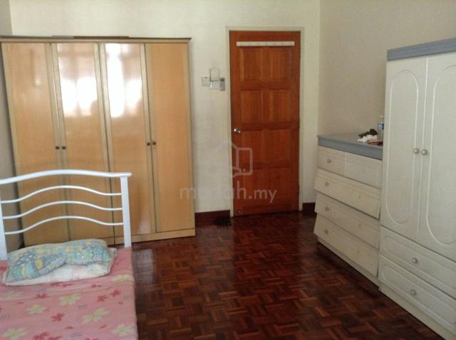 Middle room (BU11) 1